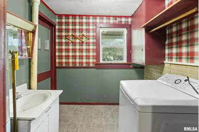 721 W Whittaker Street, Salem, IL 62881 - Photo 18