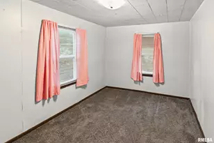 721 W Whittaker St, Salem, IL 62881 - Photo 22