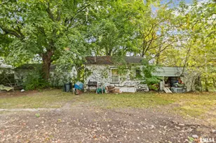 721 W Whittaker St, Salem, IL 62881 - Photo 24