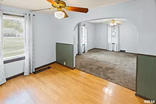 721 W Whittaker St, Salem, IL 62881 - Photo 12