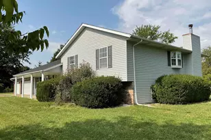 12 Hickory St, Nashville, IL 62263 - Photo 6