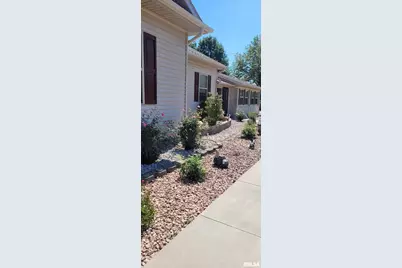 1670 Woods Lane, Centralia, IL 62801 - Photo 2