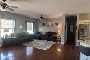 1670 Woods Ln, Centralia, IL 62801 - Photo 4