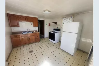 718 W Water Street, Pinckneyville, IL 62274 - Photo 10