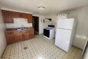 718 W Water St, Pinckneyville, IL 62274 - Photo 10