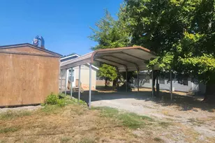 718 W Water St, Pinckneyville, IL 62274 - Photo 8