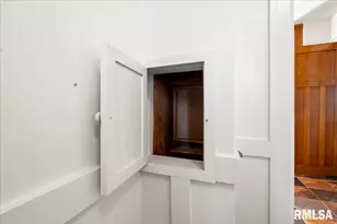 216 W Poplar St, Harrisburg, IL 62946 - Photo 8