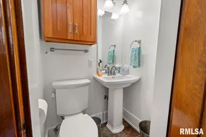 216 W Poplar Street, Harrisburg, IL 62946 - Photo 10