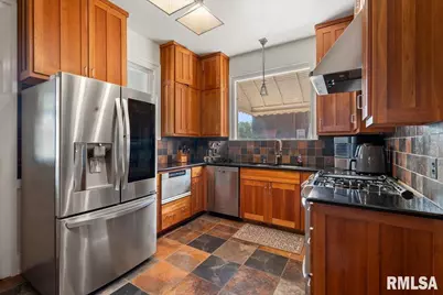 216 W Poplar Street, Harrisburg, IL 62946 - Photo 4