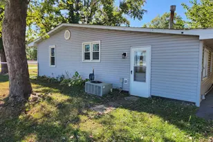 510 N Main St, Chicago, IL 62898 - Photo 26