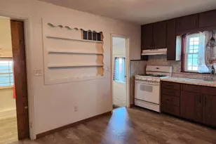 510 N Main St, Chicago, IL 62898 - Photo 8