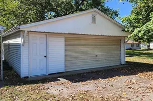 510 N Main St, Chicago, IL 62898 - Photo 30