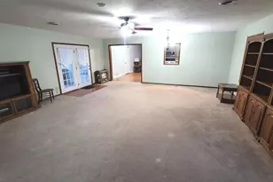 2633 S Broadway Ave, Salem, IL 62881 - Photo 30