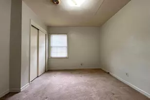 2633 S Broadway Ave, Salem, IL 62881 - Photo 20