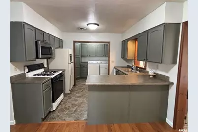 2633 S Broadway Avenue, Salem, IL 62881 - Photo 12