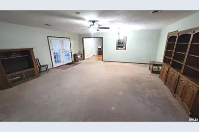 2633 S Broadway Avenue, Salem, IL 62881 - Photo 30