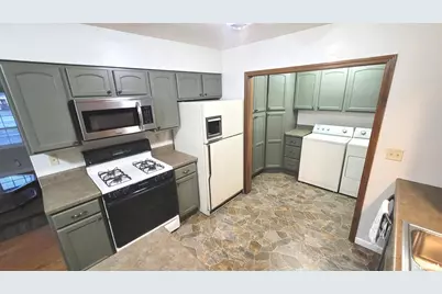 2633 S Broadway Avenue, Salem, IL 62881 - Photo 32