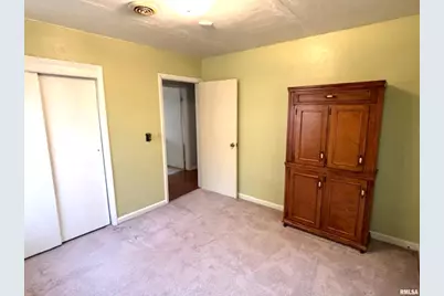 2633 S Broadway Avenue, Salem, IL 62881 - Photo 22