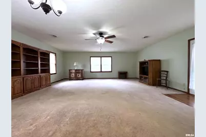 2633 S Broadway Avenue, Salem, IL 62881 - Photo 14