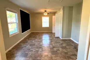 2633 S Broadway Ave, Salem, IL 62881 - Photo 16