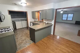 2633 S Broadway Ave, Salem, IL 62881 - Photo 28