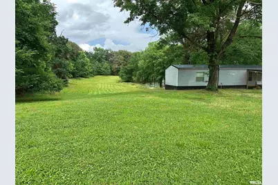 615 Liberty Road, Harrisburg, IL 62946 - Photo 2