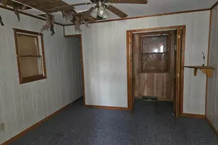 1105 Organ St, Eldorado, IL 62930 - Photo 8