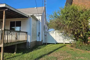 1105 Organ St, Eldorado, IL 62930 - Photo 2