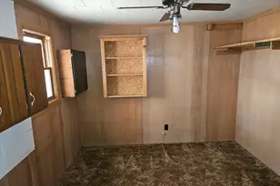 1105 Organ St, Eldorado, IL 62930 - Photo 12