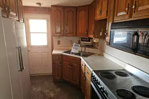 1105 Organ St, Eldorado, IL 62930 - Photo 6