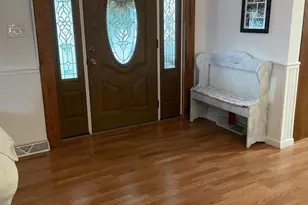 302 2nd St, Carmi, IL 62821 - Photo 4