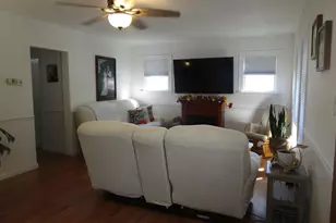 302 2nd St, Carmi, IL 62821 - Photo 6