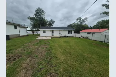 802 Dillard Street, Eldorado, IL 62930 - Photo 26