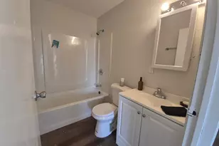 802 Dillard St St, Eldorado, IL 62930 - Photo 16