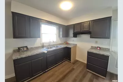 802 Dillard St Street, Eldorado, IL 62930 - Photo 8