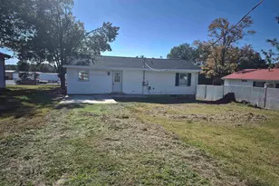 802 Dillard St St, Eldorado, IL 62930 - Photo 22