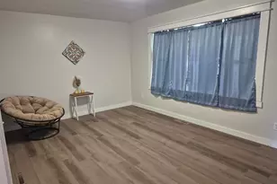 802 Dillard St St, Eldorado, IL 62930 - Photo 4