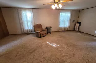 405 St Clair St, Odin, IL 62870 - Photo 18