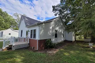 405 St Clair St, Odin, IL 62870 - Photo 12