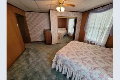 405 Saint Clair Street, Odin, IL 62870 - Photo 16