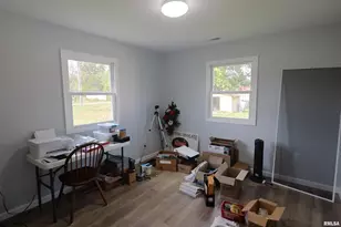 101 N Railroad St, Patoka, IL 62875 - Photo 12