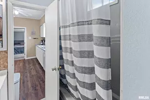 2109 N Broadway Ave, Salem, IL 62881 - Photo 18