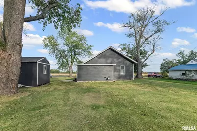 2109 N Broadway Avenue, Salem, IL 62881 - Photo 10