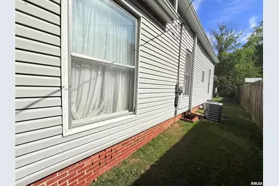 18 S Mill Street, Harrisburg, IL 62946 - Photo 6