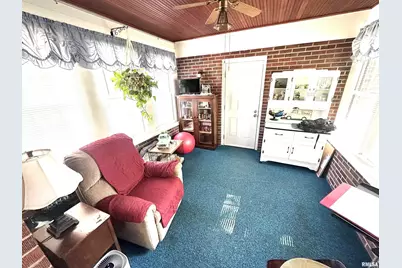 420 W 3rd Street, Centralia, IL 62801 - Photo 2