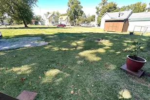 420 W 3rd St, Centralia, IL 62801 - Photo 12