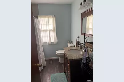 420 W 3rd Street, Centralia, IL 62801 - Photo 8