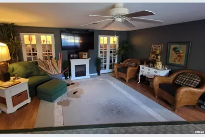 321 W Boone Street, Salem, IL 62881 - Photo 34