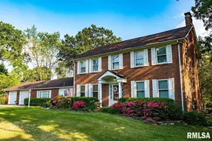 321 W Boone St, Salem, IL 62881 - Photo 1