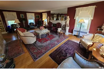 321 W Boone Street, Salem, IL 62881 - Photo 6